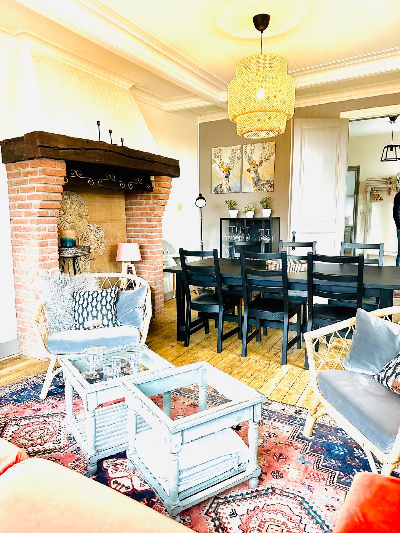 Le Cottage sitting and dining area